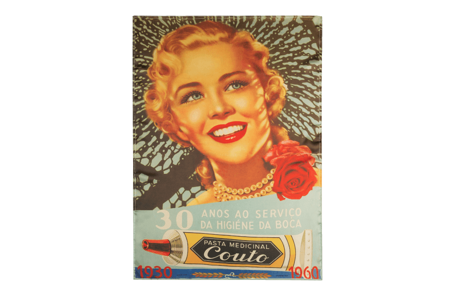 couto-satintuch-ref-2-retro-53x75-cm-polyester image 1