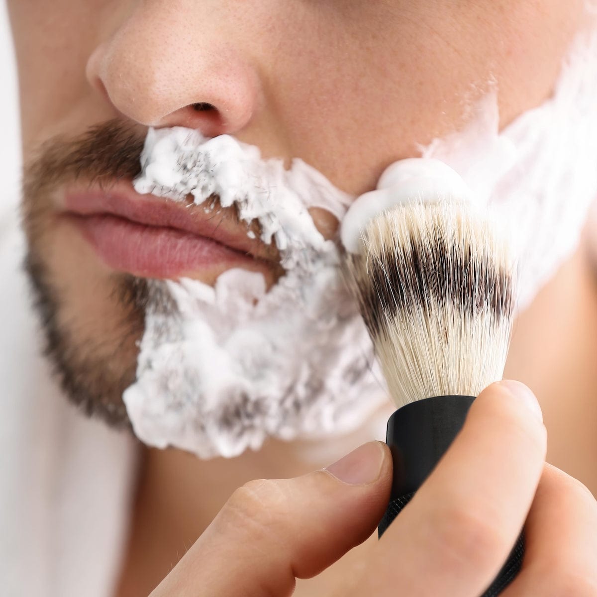 bambaw-shaving-range-rasierpinsel-vegan-schwarz-synthetisch image 3